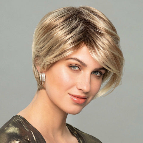 Cyber Right Wig Gisela Mayer Fashion Classic Collection - Valentine Wigs